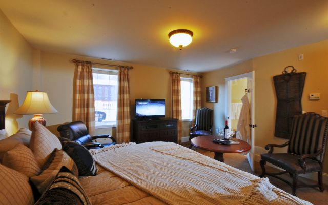 Grant Hall Hotel