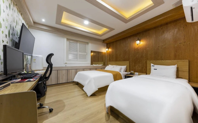 Heart Hotel