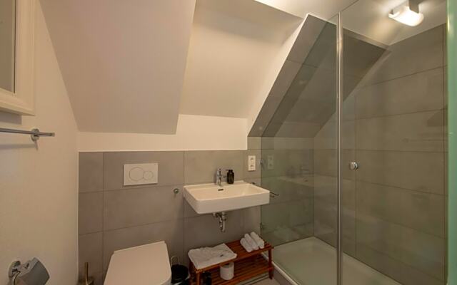 G¿ehaus am Schlossplatz, Z. 5