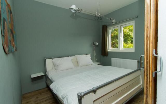Paardenstal, Private House with wifi and free parking for 1 car