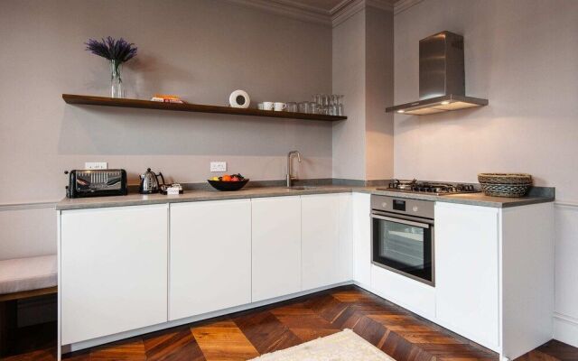 The Cleveland Arms V