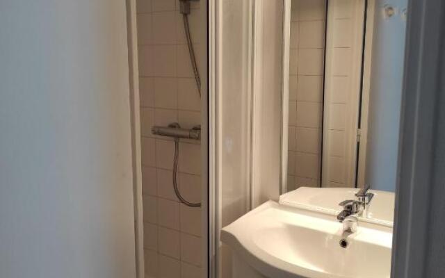 ANGERS Studio idéalement situé : 2m Gare, 4m Centre ville