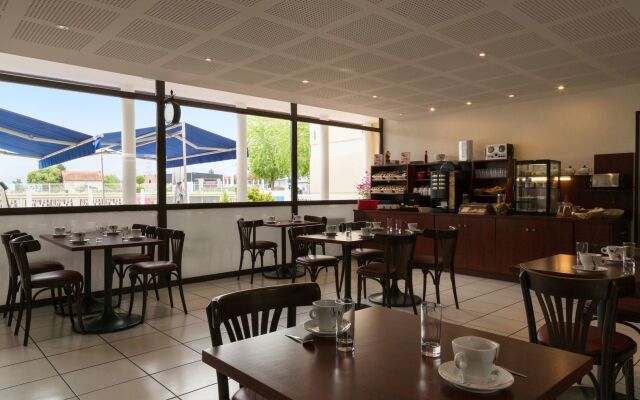 The Originals City, Hôtel Hélios