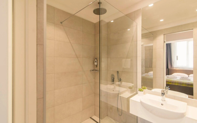 Belgrade Inn Garni Hotel