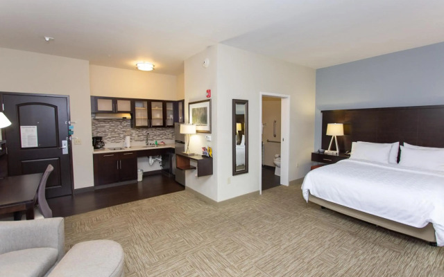 Staybridge Suites Bowling Green by IHG