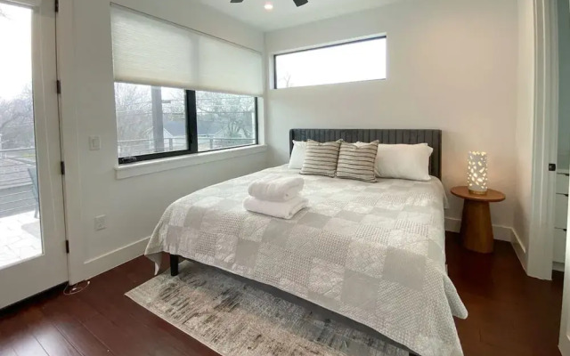 Modern Home Near the University of Texas