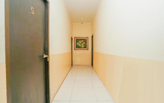 OYO 1956 Kana Family Residence