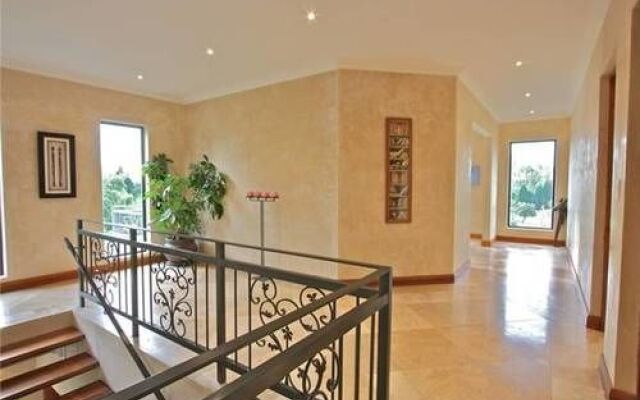 Aramesh Luxury Guesthouse