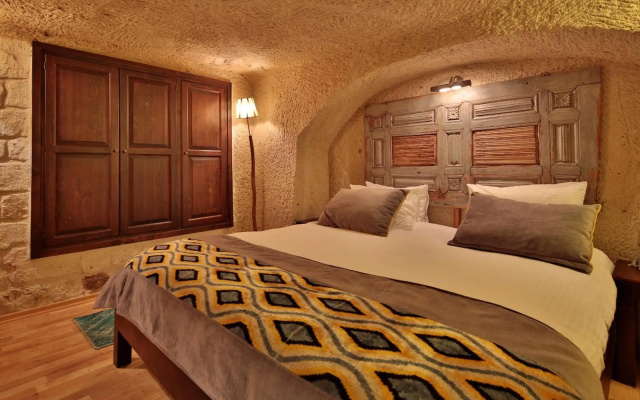 Elaa Cave Hotel