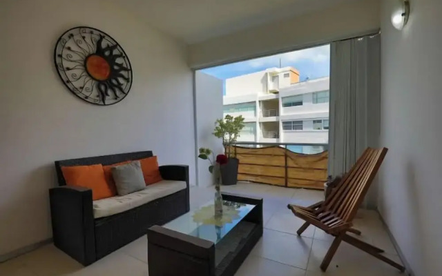 Spacious Condo with Gym & Pool Cancun