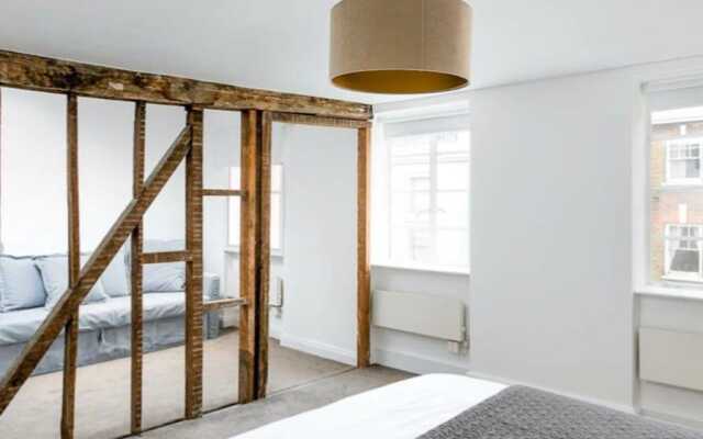 Rustic 2 Bed Maisonette Over 3 Floors In Goodge St