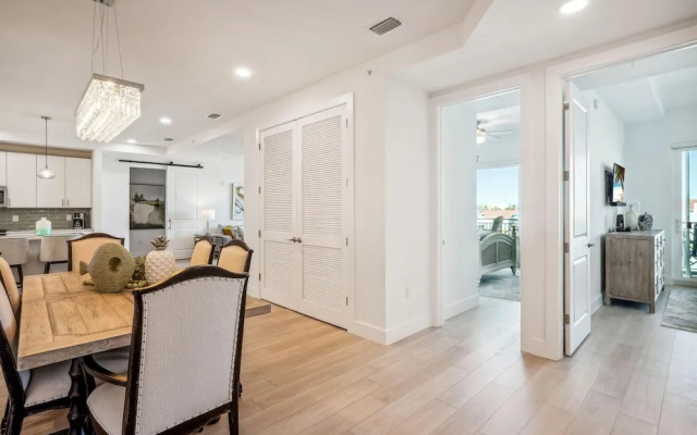 The Harbor Condo 305 - Premier