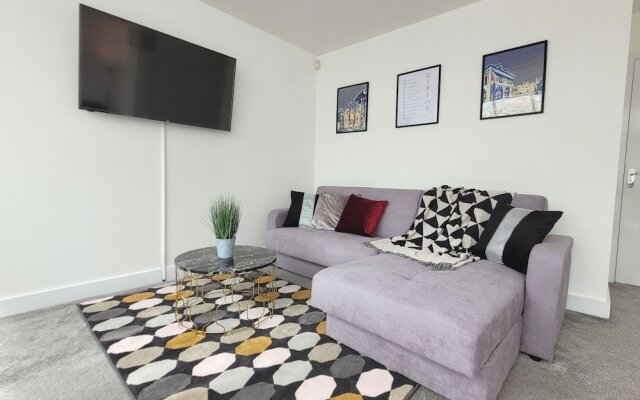 House of 4 Chimneys by Your Lettings UK