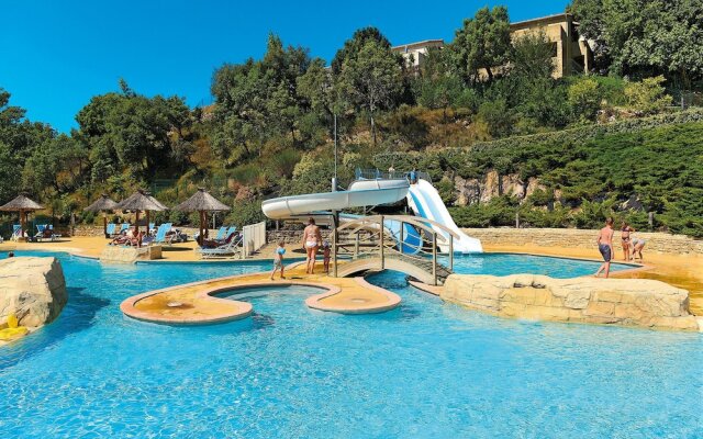 Les Hauts De Salavas