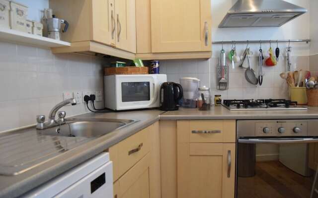 Homely 1 Bedroom Apartment in Kings Cross