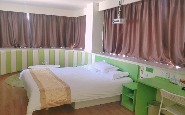 Shanghai Haiyou Hotel (Fengxian Huancheng East Road Subway Station)