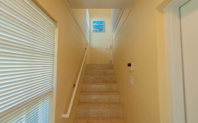 Quiet Palms Apartment 3