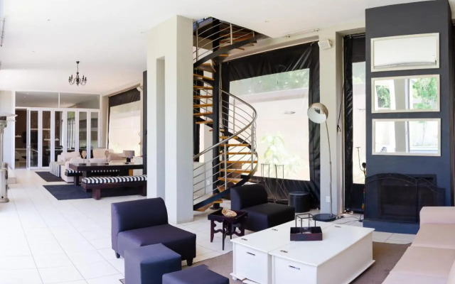 The Houghton Villa