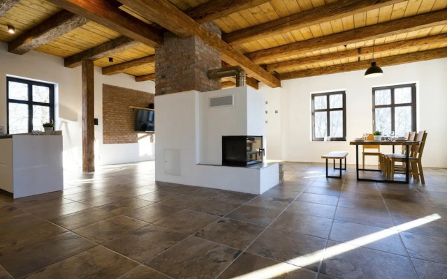 Villa in Rudnik With Private hot tub