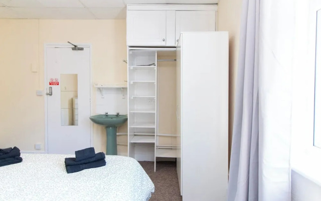 Brookvale Guest House Room 14