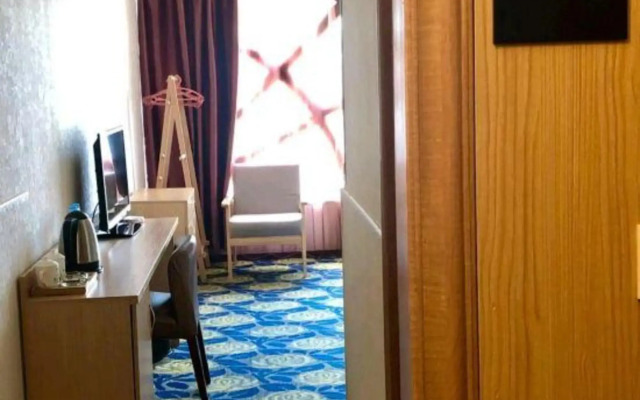 Lvcheng Hotel