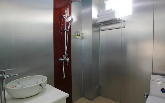 Yangshuo Moonriver Hotel