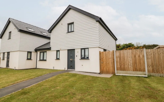 11 Parc Delfryn