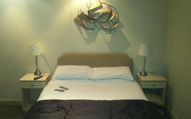 Dimple Well Lodge Hotel