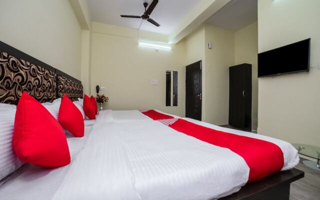 OYO 23682 City Lodge