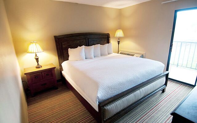 Tremont Lodge & Resort