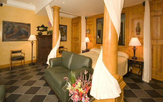 Zephyr Palace Luxury Hotel