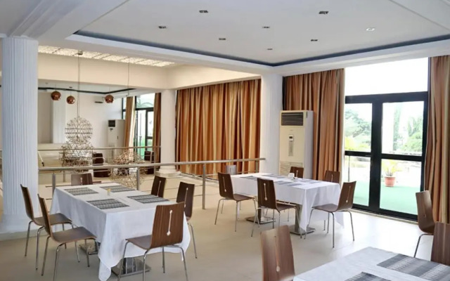 BlueBay Hôtel Abidjan