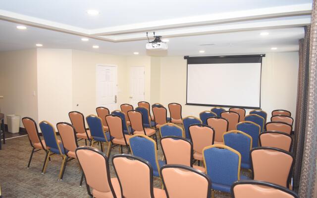 Staybridge Suites Dallas-Addison Hotel