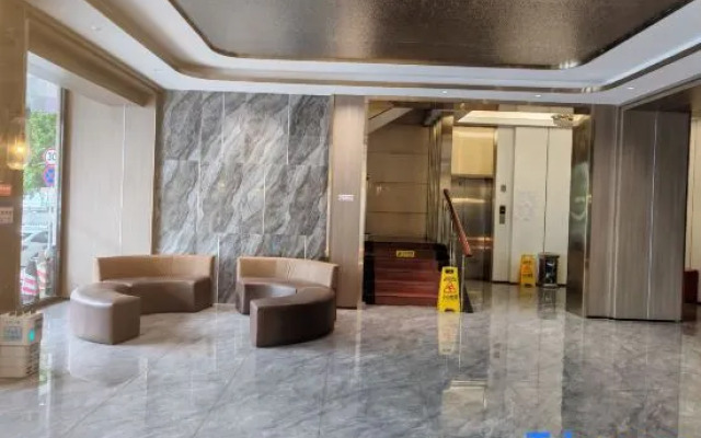 Yixing Hotel