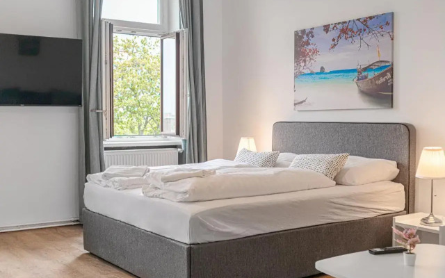 Pleasing 2BR Apt. AKH-Perfect for Groups