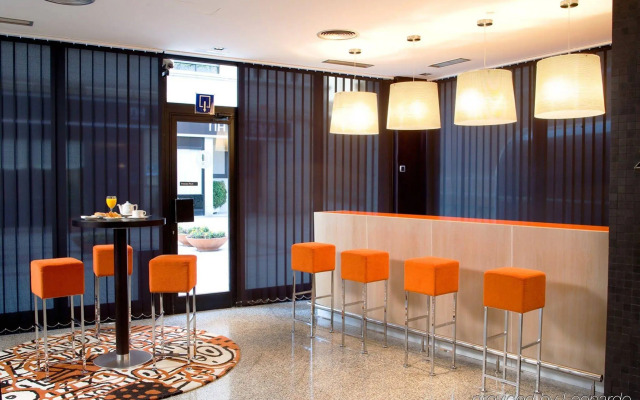 NH Suites Prisma