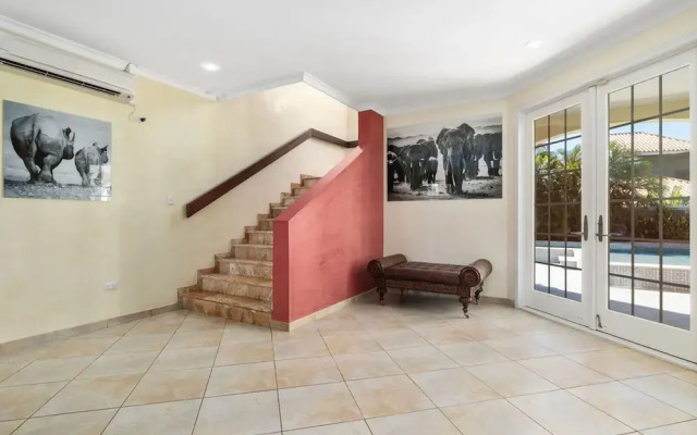 Ocean View 5BR Villa Steps to Beach Privatepool