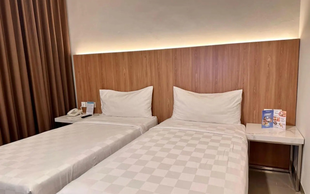 Royal Palm Hotel & Conference Center Cengkareng