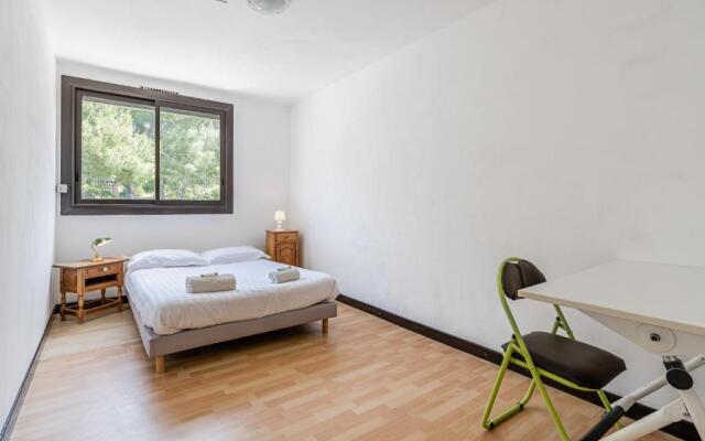 Appart N Suites: 1 chambre et séjour au CALME+ PARKING+ NETFLIX