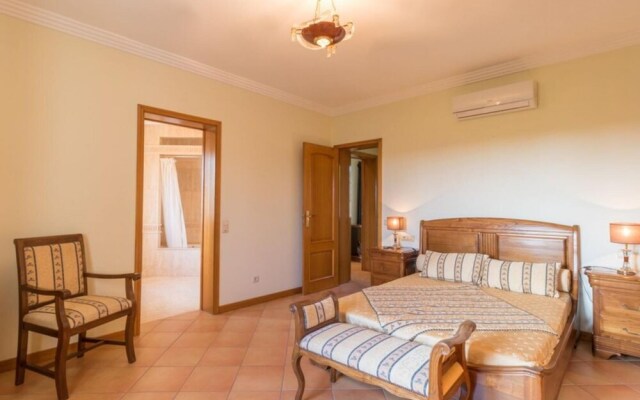 V4 Alegria V2g2 in Albufeira