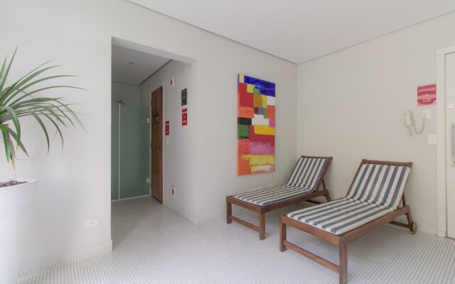 Apartamento na Rua Frei Caneca 750