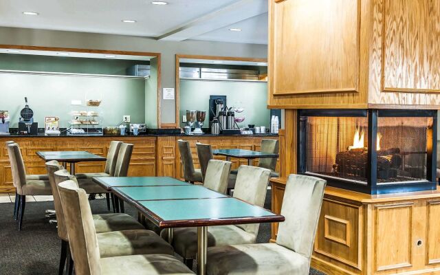 FairBridge Inn & Suites Fort Wayne