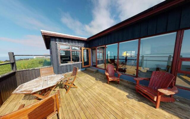 Kleifar: Ocean View Apartment