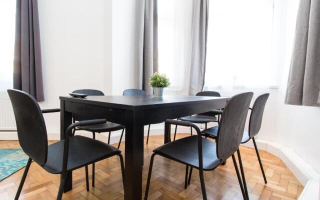 Design Apartments I contactless check-in