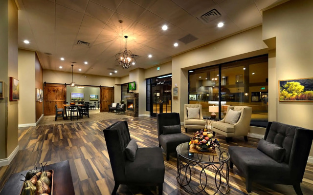 Hotel Maison Yakima Tapestry Collection by Hilton