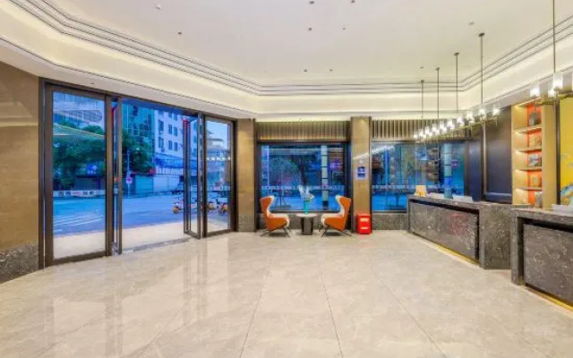 Yixu Plus Hotel (Zhongshan New Century Plaza Pedestrian Street)