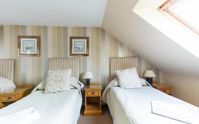Arden Guest House, Craigmillar Castle Edinburgh