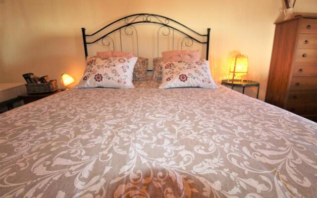 Scalecci, country home