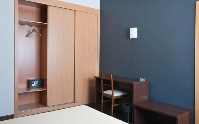 Hostal T4