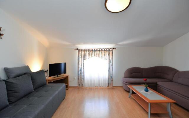 Apartment Andela 250